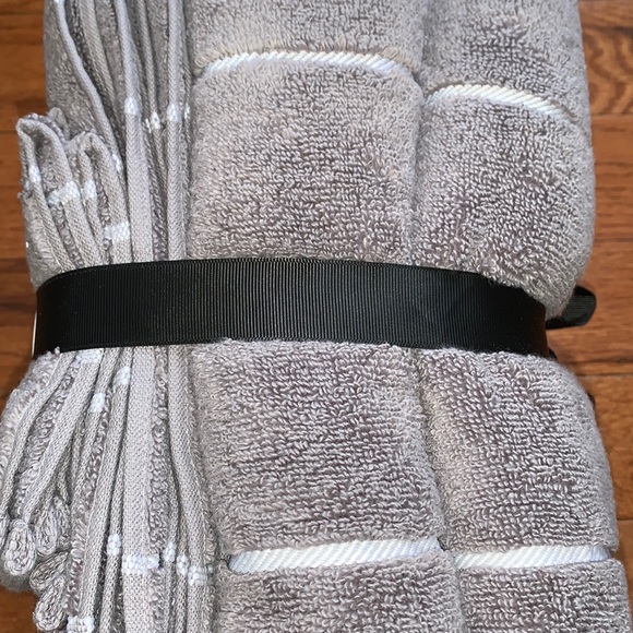 Hotel Vendome Spa Collection 100% Cotton 6-Piece Towel Set - Picture 6 of 10